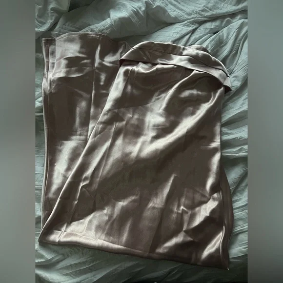 satin strapless pink dress - Picture 3 of 4